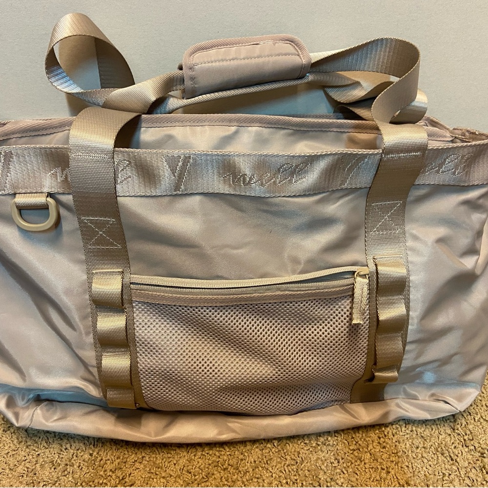 Elegant Tan/Gray Insulated Bag